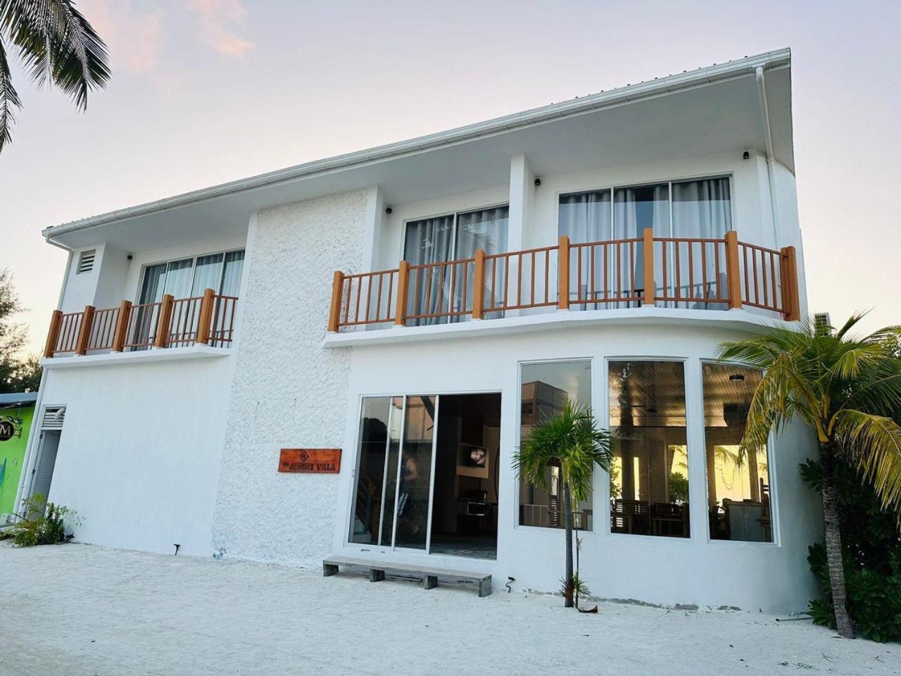 Hotel The Sunset