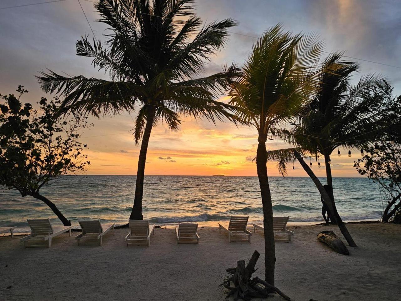 The Sunset Dhiffushi